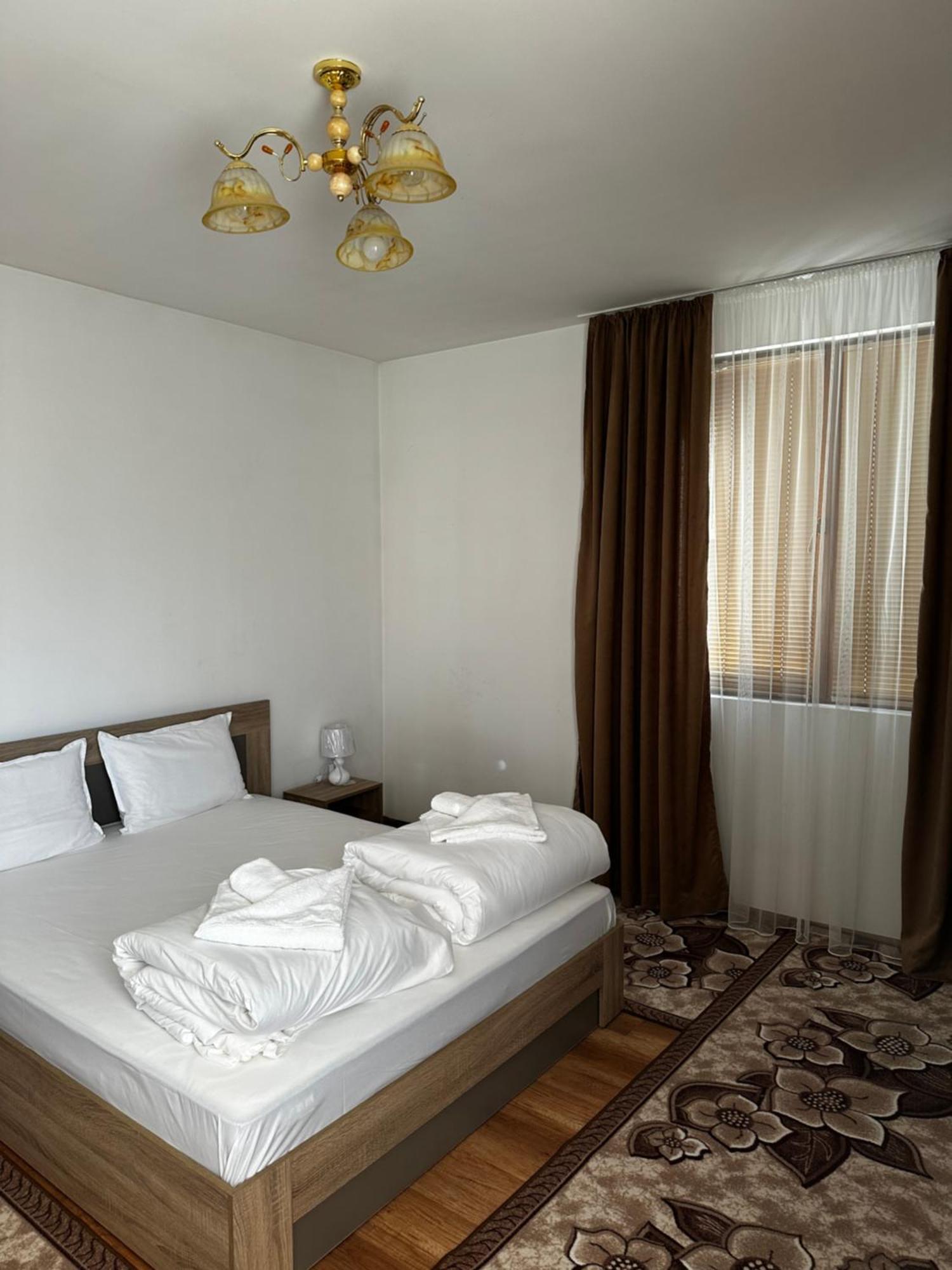 Snow House Hotel Bansko Bagian luar foto